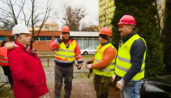 Przepalanie zawiasu i niesubordynowany pracownik